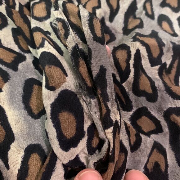 TESS Silk Blouse - Picture 4 of 7